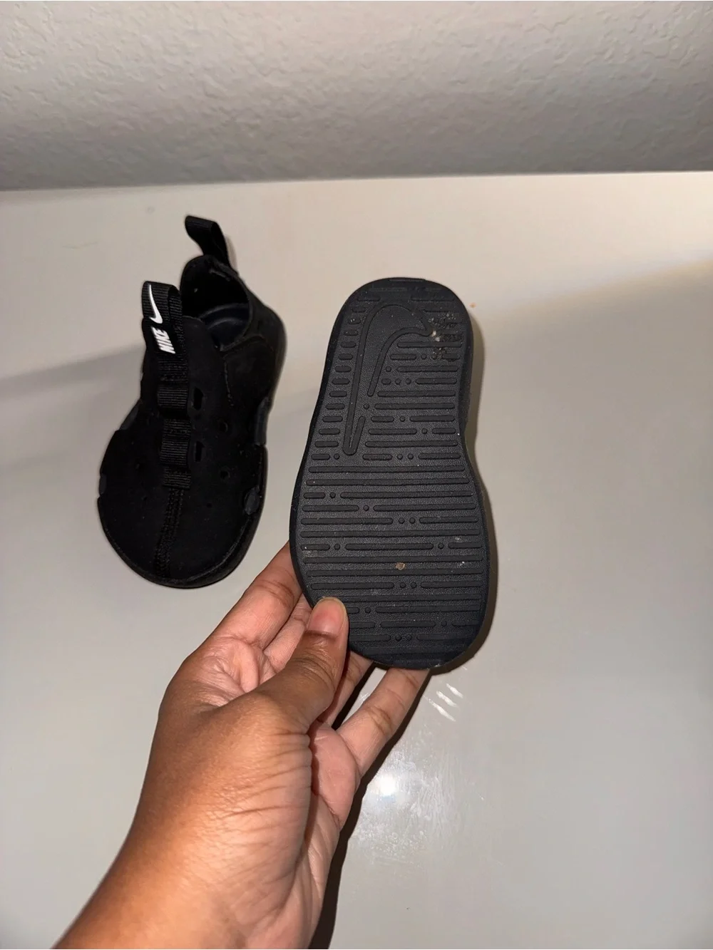 Nike lightweight sneakers